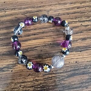Purple and Black With Daisys Beaded Bracelet